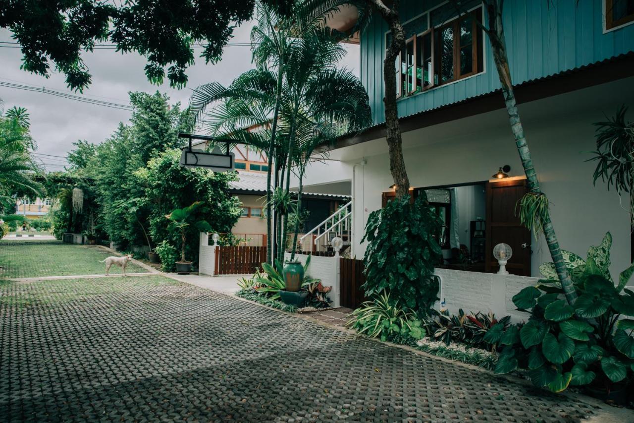 Banya Bnb: Cozy Thai Retreat in Prachuap Khiri Khan Bed & Breakfast Exterior photo