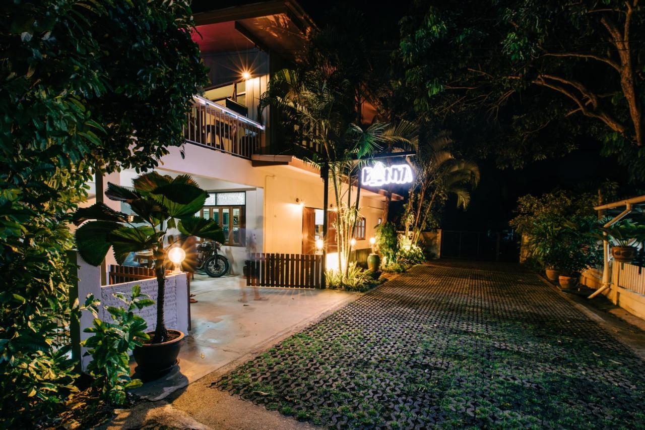 Banya Bnb: Cozy Thai Retreat in Prachuap Khiri Khan Bed & Breakfast Exterior photo