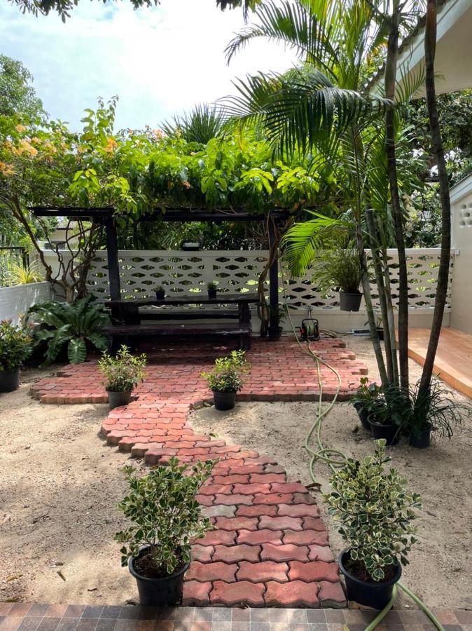 Banya Bnb: Cozy Thai Retreat in Prachuap Khiri Khan Exterior photo