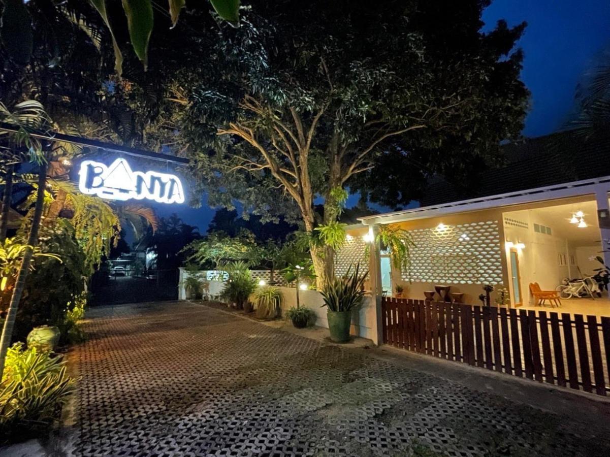 Banya Bnb: Cozy Thai Retreat in Prachuap Khiri Khan Bed & Breakfast Exterior photo